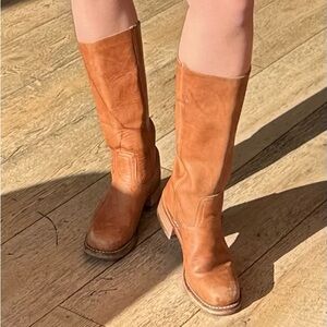FRYE Campus Boots